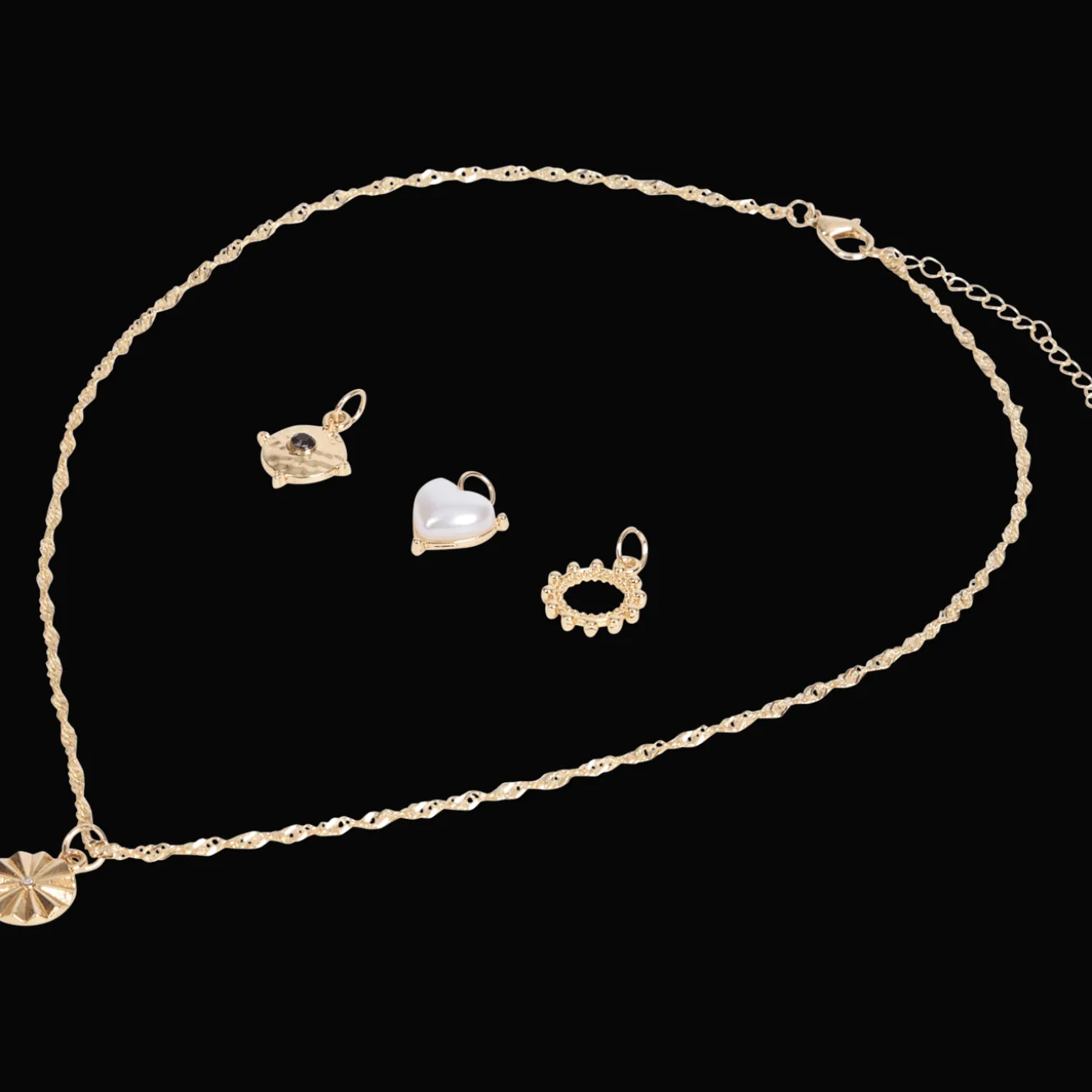Montres Et Bijoux*Action Collier avec pendentifs interchangeables